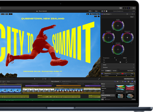 Vista parziale dello schermo di un MacBook Air su cui viene eseguito un montaggio video per dimostrare le capacità del chip M5